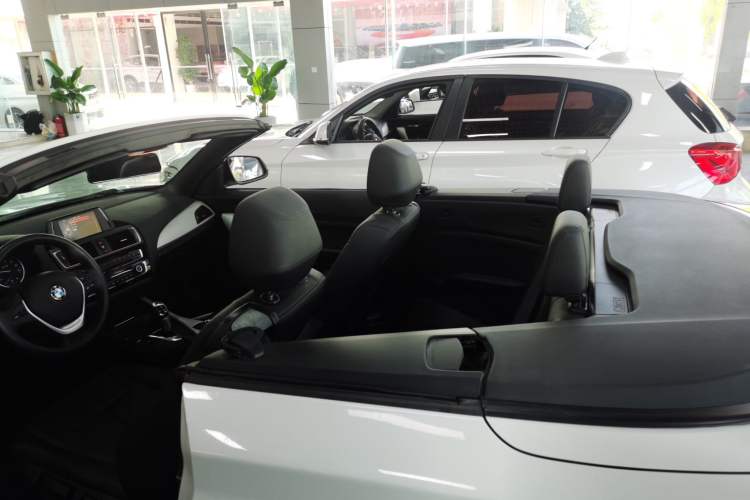 Used BMW 2 Series 2015 218i Convertible Coupe Roof