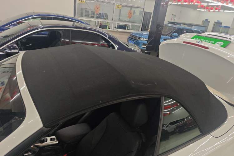 Used BMW 2 Series 2015 218i Convertible Coupe Roof
