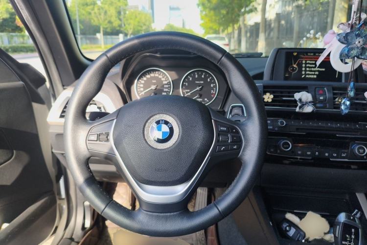 Used BMW 2 Series 2015 218i Convertible Coupe Steering Wheel
