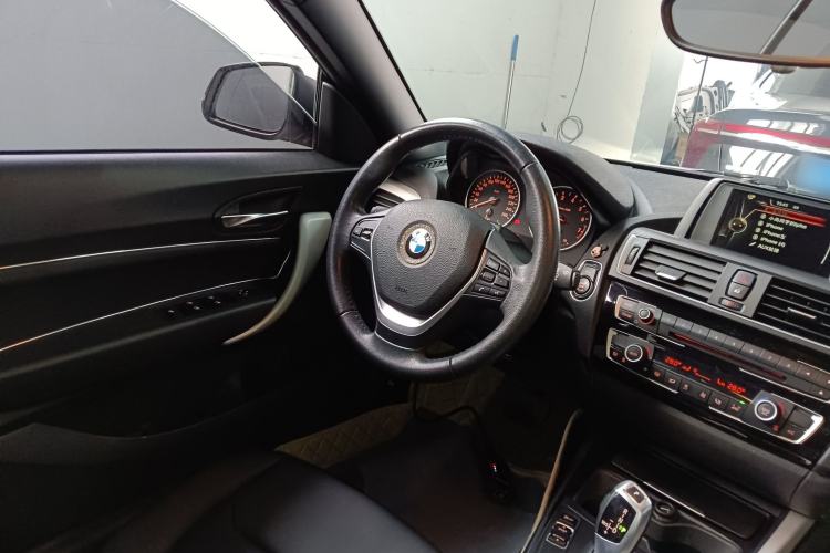 Used BMW 2 Series 2015 218i Convertible Coupe Steering Wheel