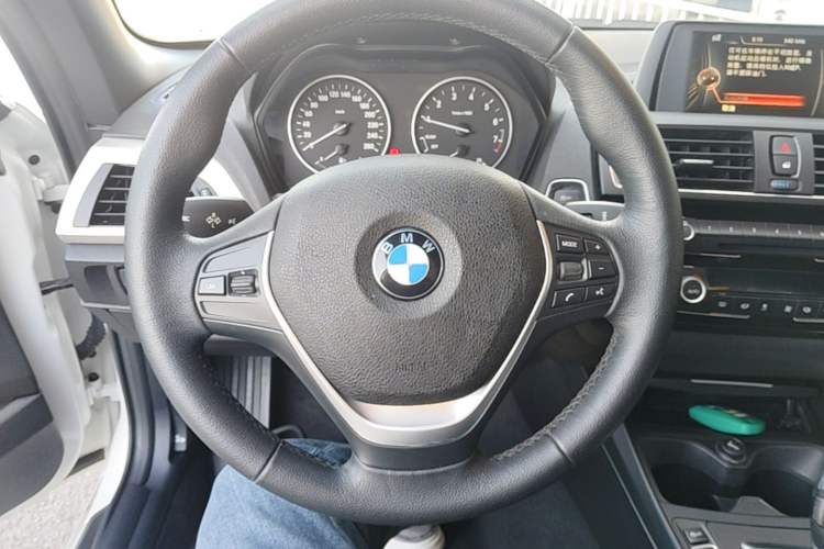 Used BMW 2 Series 2015 218i Convertible Coupe Steering Wheel