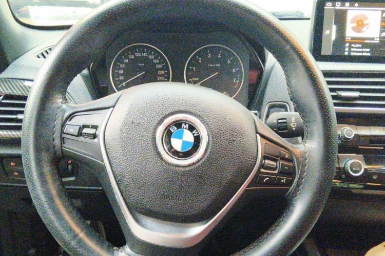 Used BMW 2 Series 2015 218i Convertible Coupe Steering Wheel