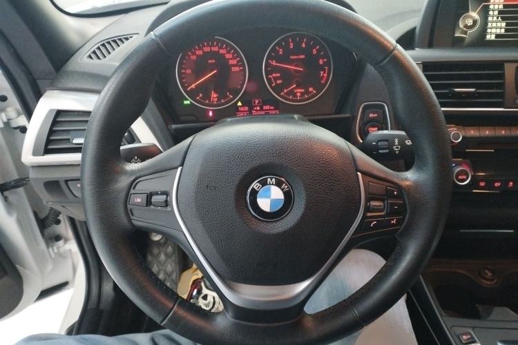 Used BMW 2 Series 2015 218i Convertible Coupe Steering Wheel