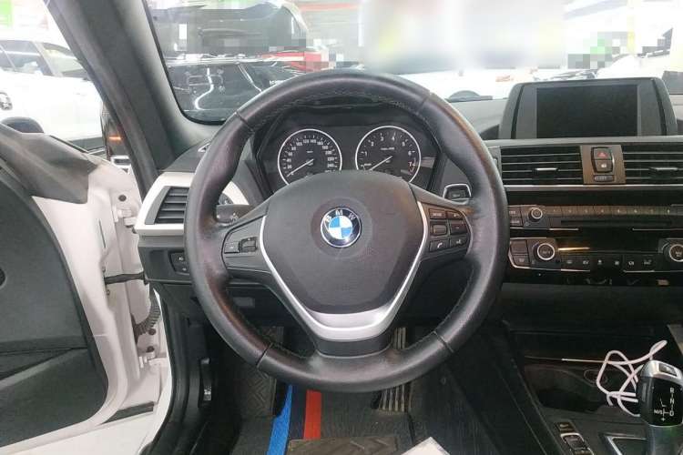 Used BMW 2 Series 2015 218i Convertible Coupe Steering Wheel