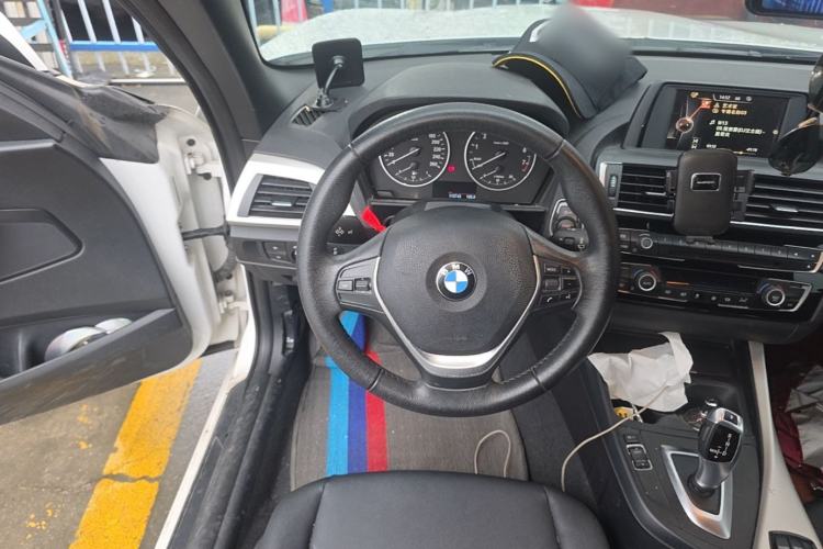 Used BMW 2 Series 2015 218i Convertible Coupe Steering Wheel