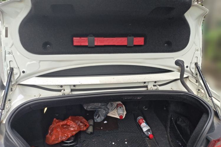 Used BMW 2 Series 2015 218i Convertible Coupe Trunk