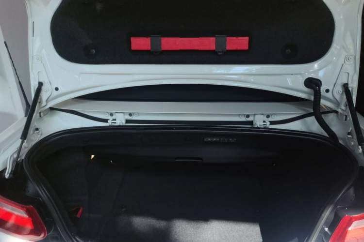 Used BMW 2 Series 2015 220i Convertible Coupe Leading Model Trunk