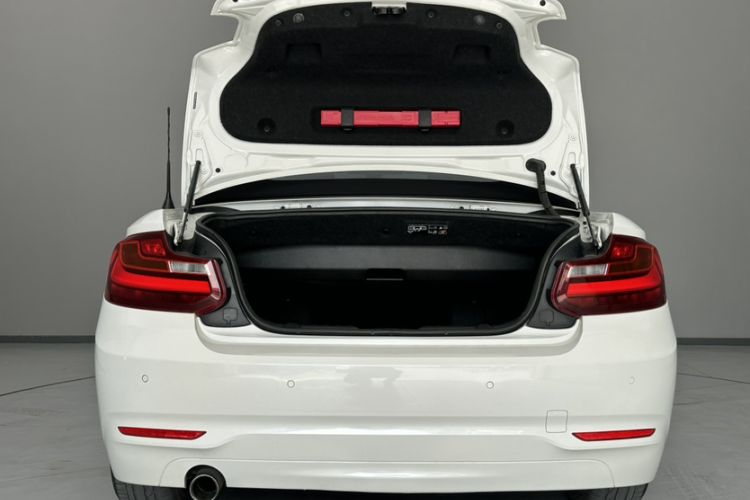Used BMW 2 Series 2015 218i Convertible Coupe Trunk