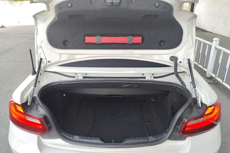 Used BMW 2 Series 2015 218i Convertible Coupe Trunk