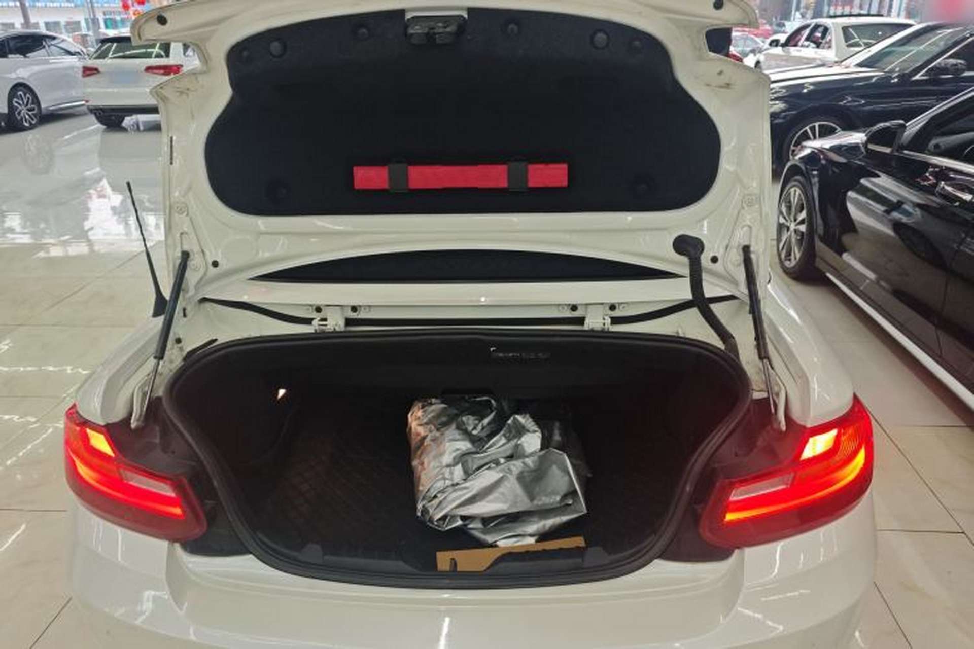 Used BMW 2 Series 2015 218i Convertible Coupe Trunk