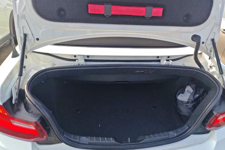 Used BMW 2 Series 2015 218i Convertible Coupe Trunk