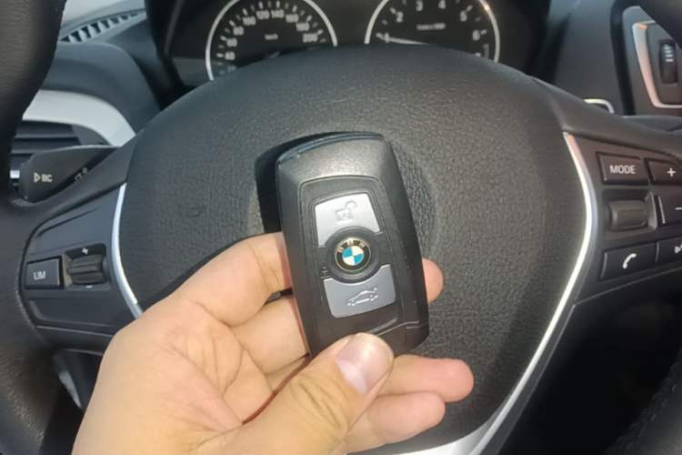 Used BMW 2 Series 2015 218i Vehicle Key