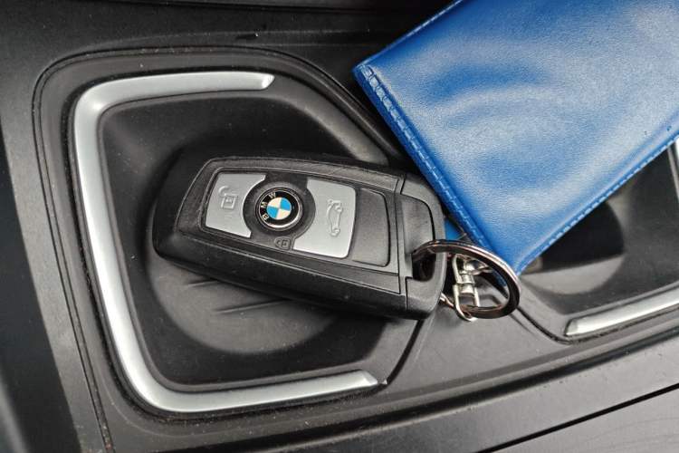 Used BMW 2 Series 2015 218i Vehicle Key