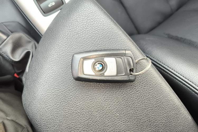 Used BMW 2 Series 2015 218i Convertible Coupe Vehicle Key