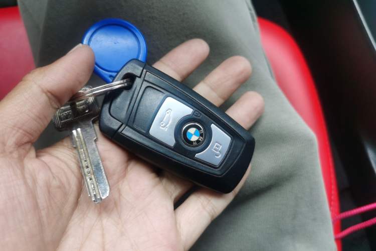 Used BMW 2 Series 2015 218i Vehicle Key