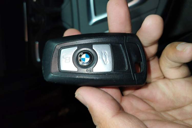 Used BMW 2 Series 2015 218i Vehicle Key