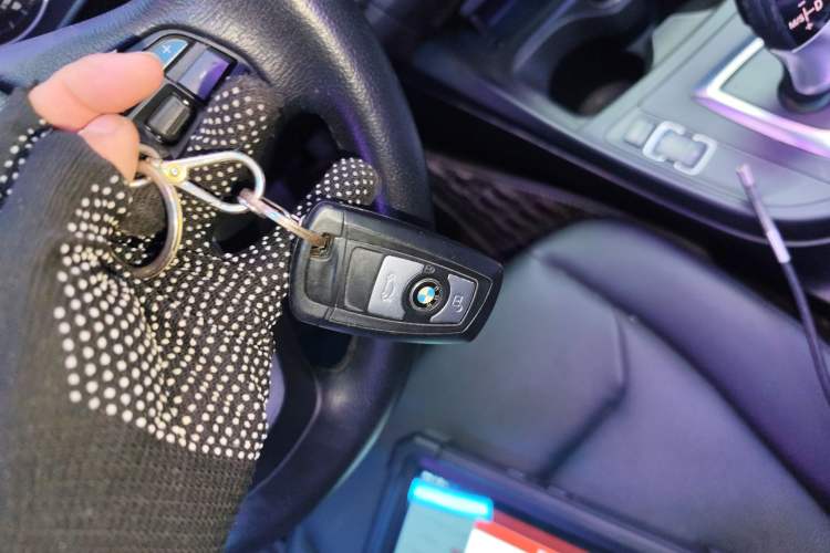Used BMW 2 Series 2015 218i Convertible Coupe Vehicle Key
