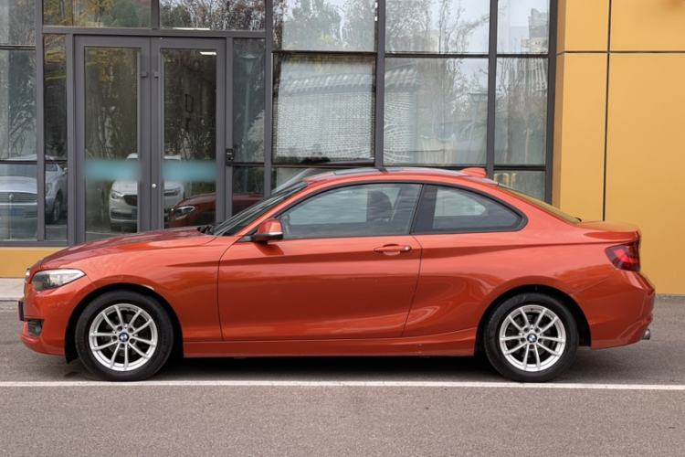 Used BMW 2 Series 2015 218i Exterior 2