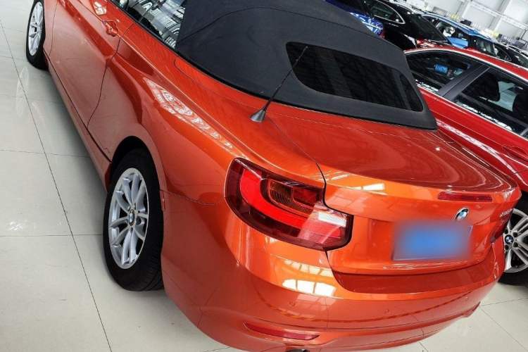 Used BMW 2 Series 2015 218i Convertible Coupe Exterior 3