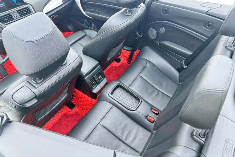 Used BMW 2 Series 2015 220i Convertible Coupe M Sport Edition Interior 2