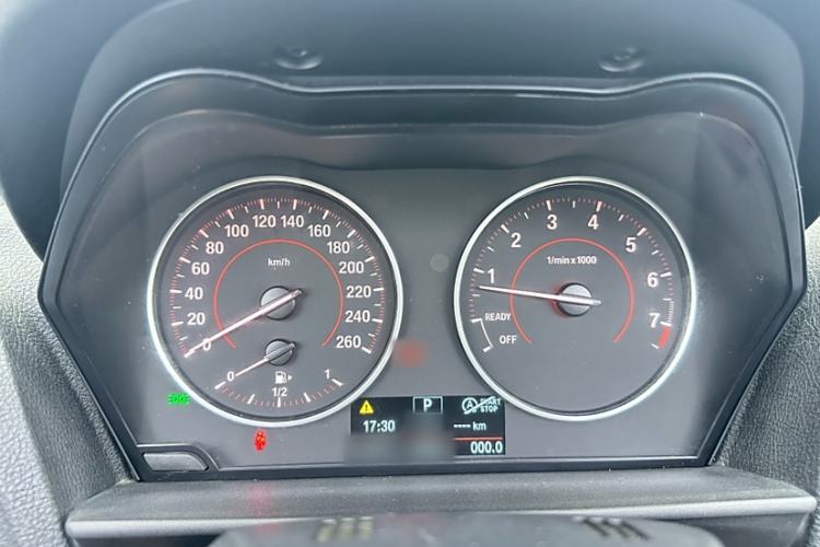 Used BMW 2 Series 2015 220i Convertible Coupe M Sport Edition Interior 4