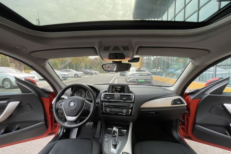 Used BMW 2 Series 2015 218i Interior 6