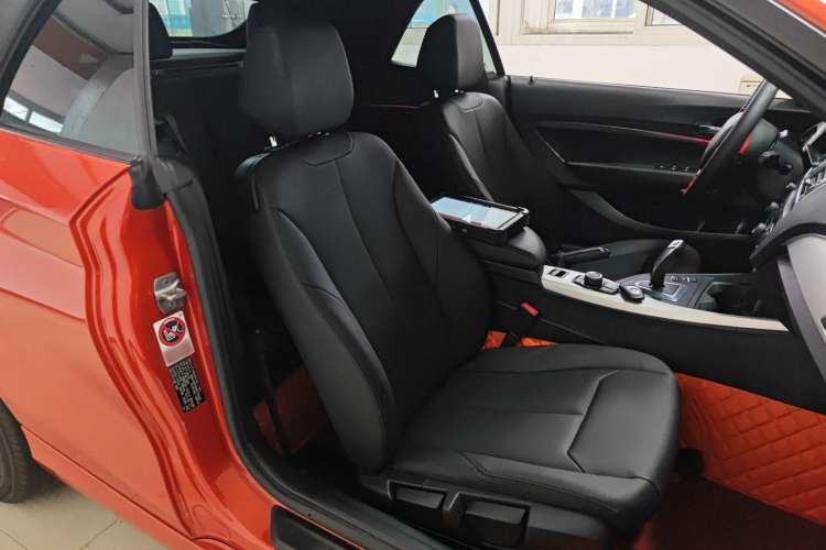 Used BMW 2 Series 2015 218i Convertible Coupe Right Front Seat