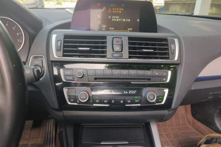 Used BMW 2 Series 2017 220i Convertible Coupe M Sport Edition Audio And AC Panel