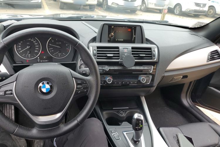 Used BMW 2 Series 2017 220i Convertible Coupe Leading Model Center Console