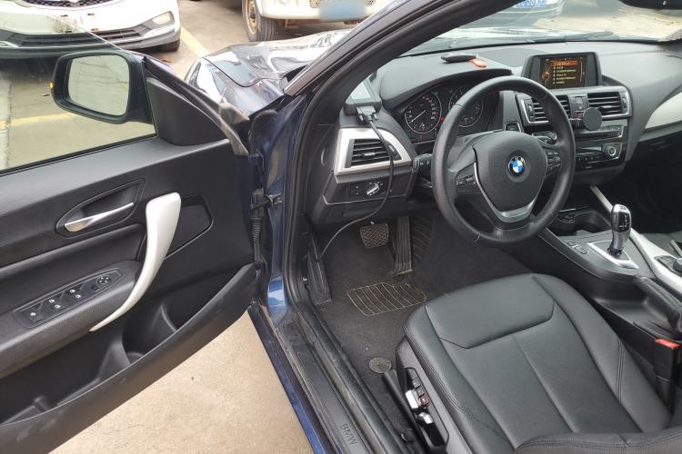 Used BMW 2 Series 2017 220i Convertible Coupe Leading Model Driver Seat