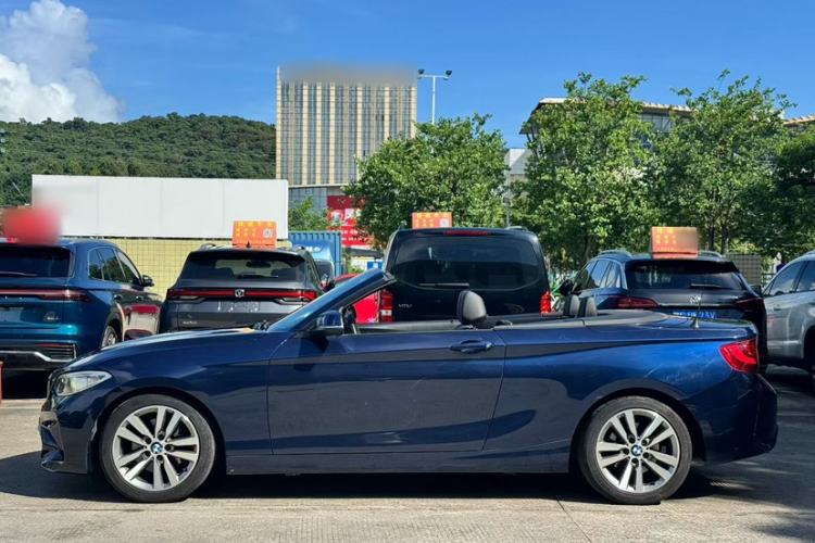 Used BMW 2 Series 2017 220i Convertible Coupe Leading Model Exterior 1