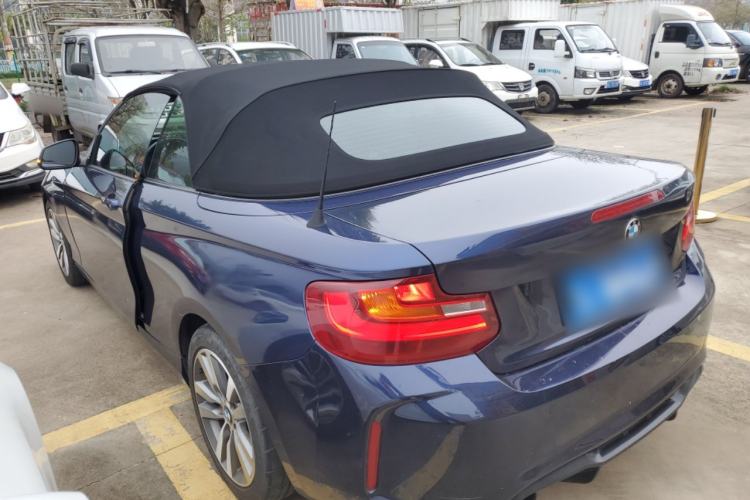 Used BMW 2 Series 2017 220i Convertible Coupe Leading Model Exterior 2