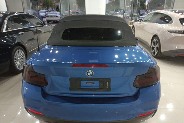 Used BMW 2 Series 2017 220i Convertible Coupe M Sport Edition Exterior 4