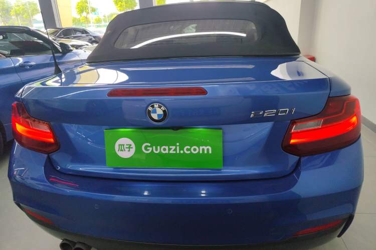 Used BMW 2 Series 2017 220i Convertible Coupe M Sport Edition Exterior 4