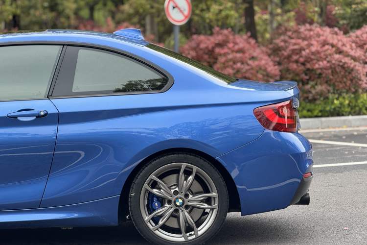 Used BMW 2 Series 2017 M240i Exterior 7