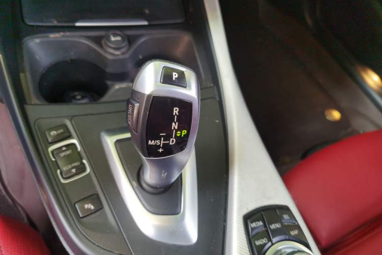 Used BMW 2 Series 2017 220i Convertible Coupe M Sport Edition Gear Lever
