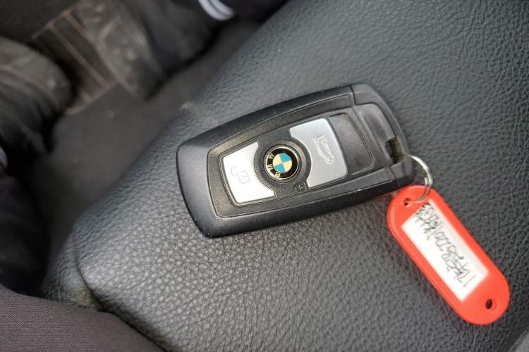 Used BMW 2 Series 2017 220i Convertible Coupe Leading Model Interior 1