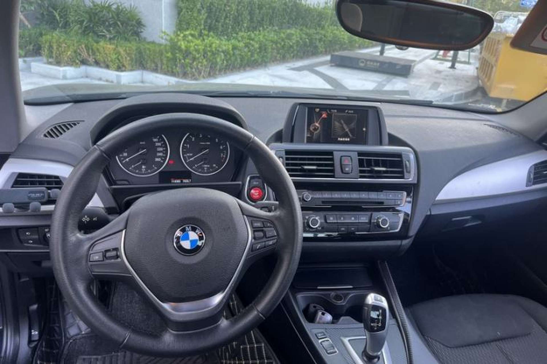 Used BMW 2 Series 2017 220i Leading Model Interior 2