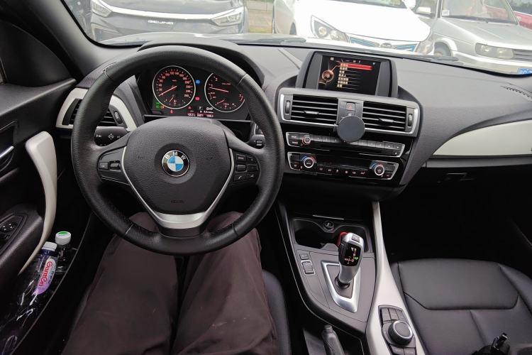Used BMW 2 Series 2017 220i Convertible Coupe Leading Model Interior 2