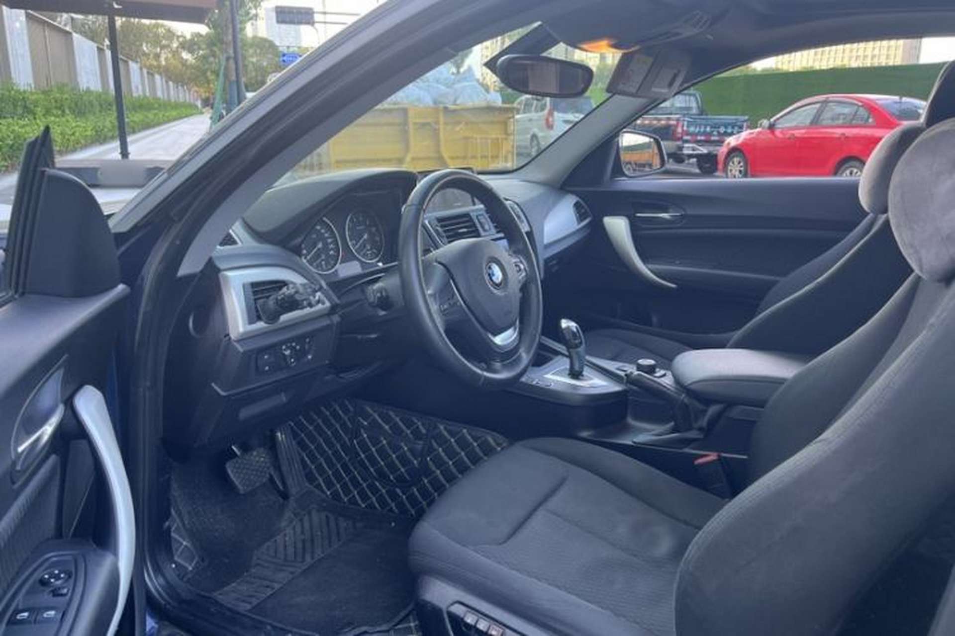 Used BMW 2 Series 2017 220i Leading Model Interior 3
