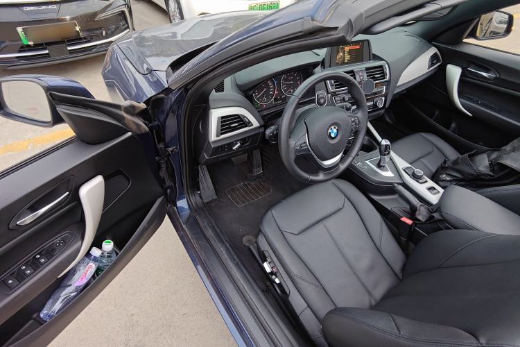 Used BMW 2 Series 2017 220i Convertible Coupe Leading Model Interior 3