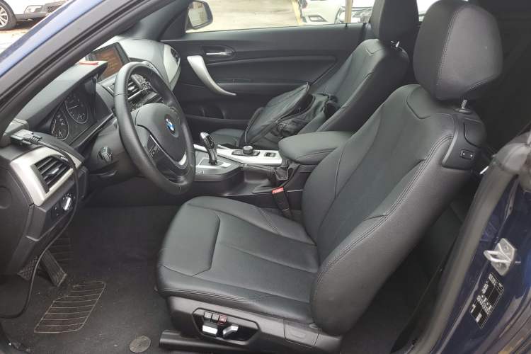 Used BMW 2 Series 2017 220i Convertible Coupe Leading Model Left Front Seat