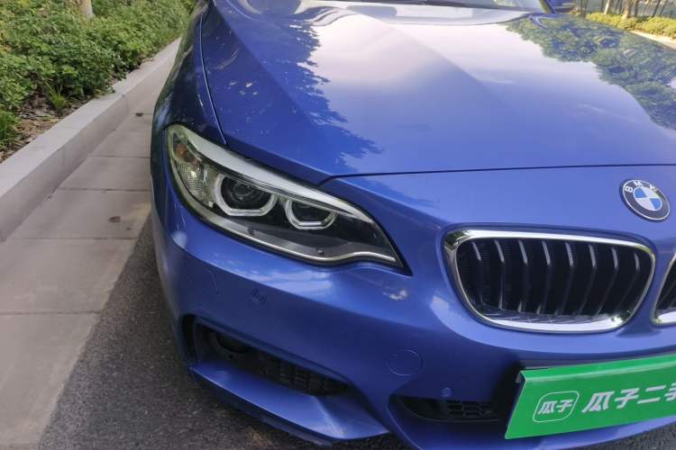 Used BMW 2 Series 2017 220i Convertible Coupe M Sport Edition Right Front Headlight