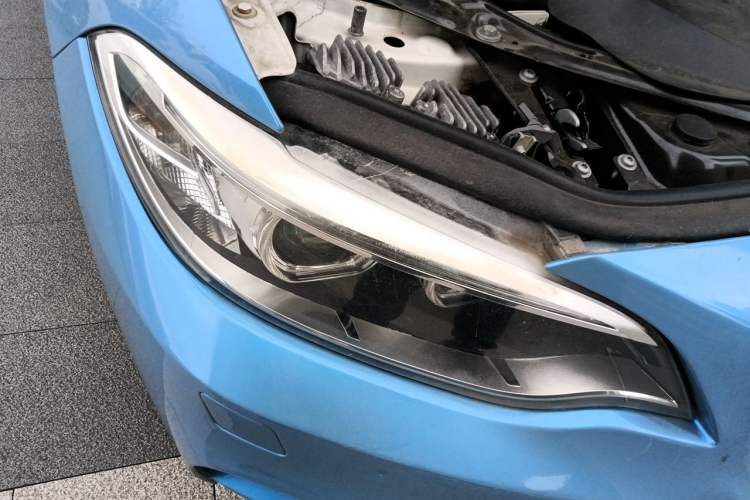 Used BMW 2 Series 2017 220i Convertible Coupe M Sport Edition Right Front Headlight