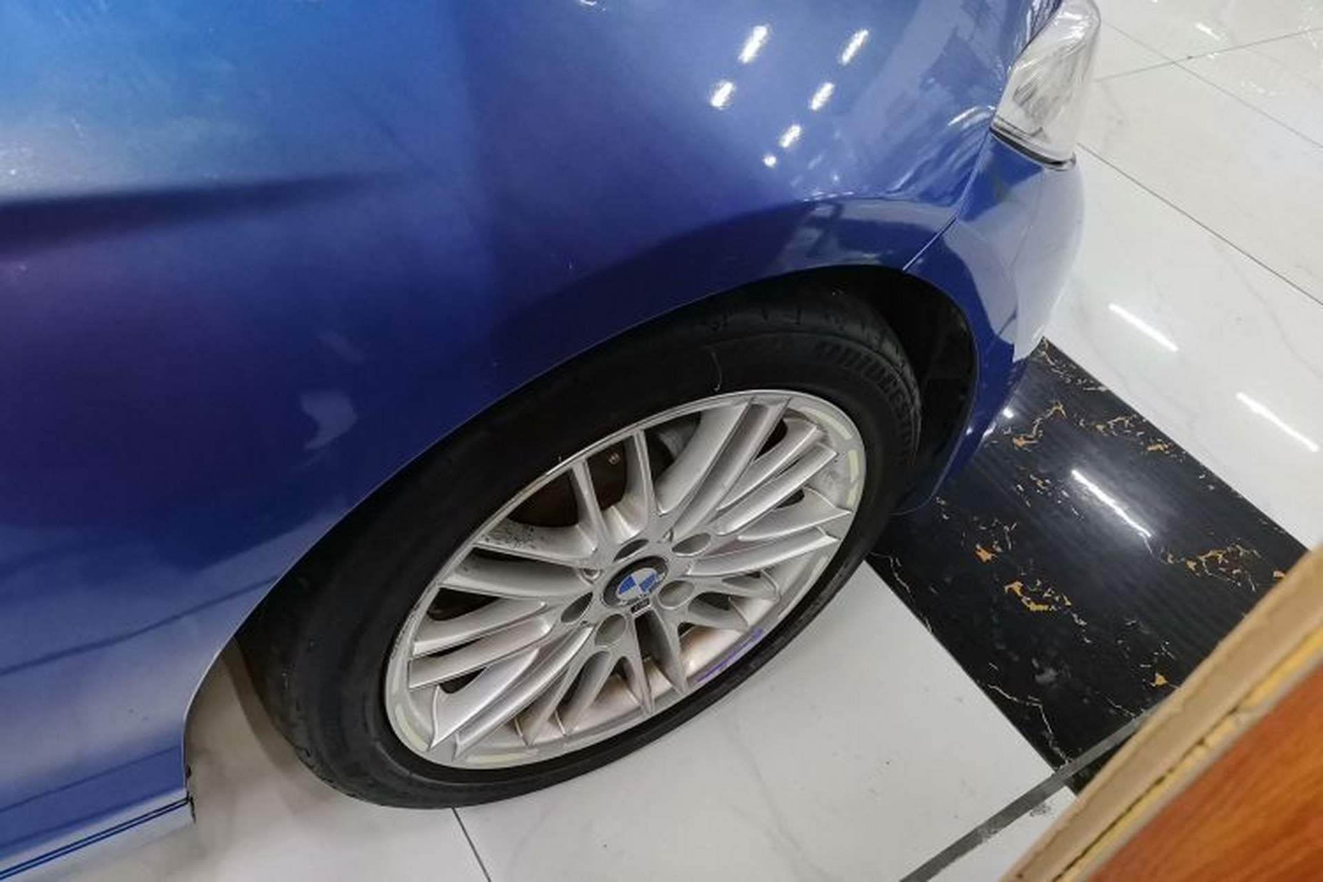 Used BMW 2 Series 2017 220i Convertible Coupe M Sport Edition Right Front Wheel Hub