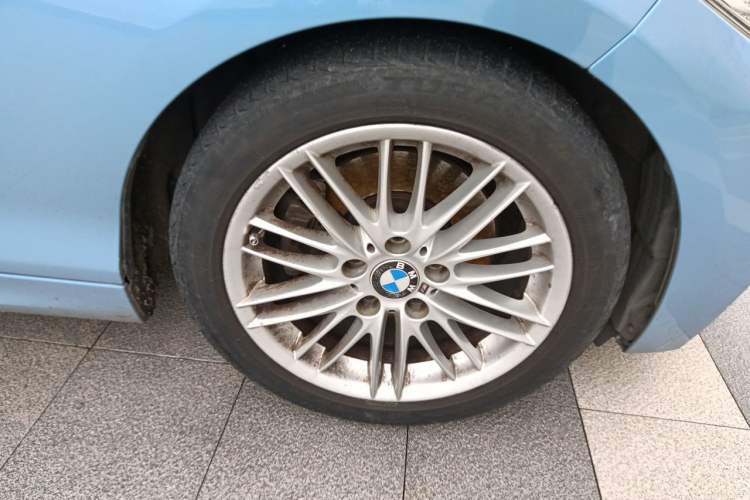 Used BMW 2 Series 2017 220i Convertible Coupe M Sport Edition Right Front Wheel Hub
