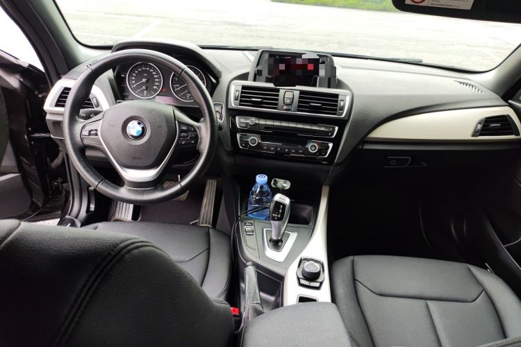 Used BMW 2 Series 2017 220i Convertible Coupe Leading Model Center Console