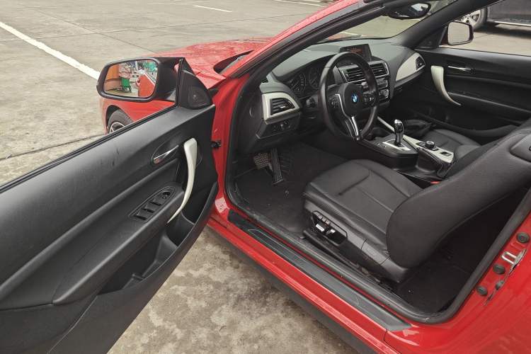 Used BMW 2 Series 2017 220i Convertible Coupe Leading Model Driver Seat