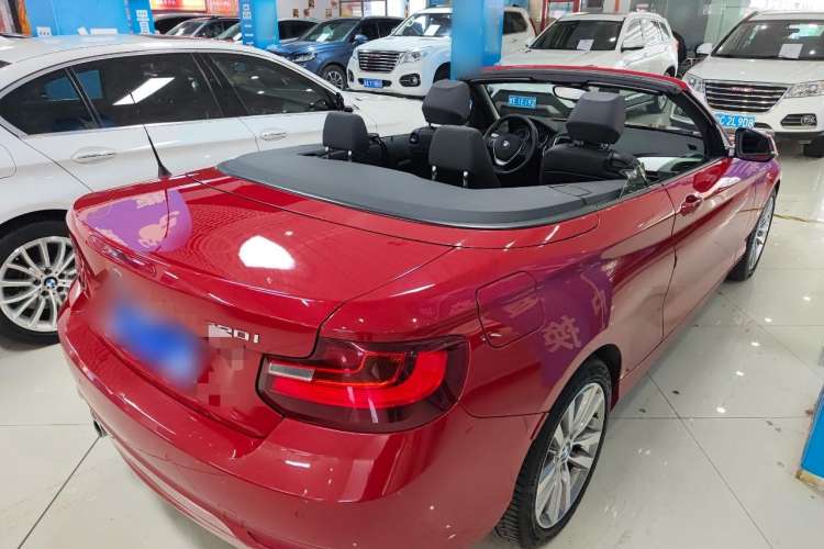 Used BMW 2 Series 2017 220i Convertible Coupe Leading Model Exterior 3