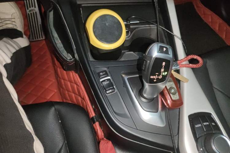 Used BMW 2 Series 2017 220i Convertible Coupe Leading Model Gear Lever